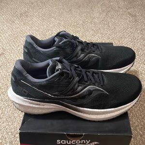 Saucony Triumph 20 SIZE: 12.5